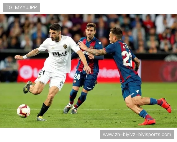 欧冠图文直播：欧冠联赛的实时图文直播与比赛分析 (2)